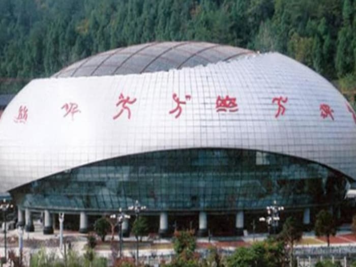 延边体育中心球形网架加工安装